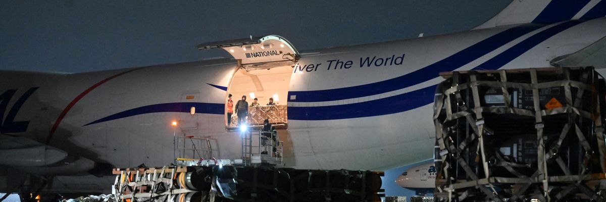 U.S. weapons arrive in Ukraine