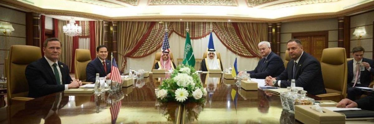 Ukrainian and US delegations start talks in Jeddah