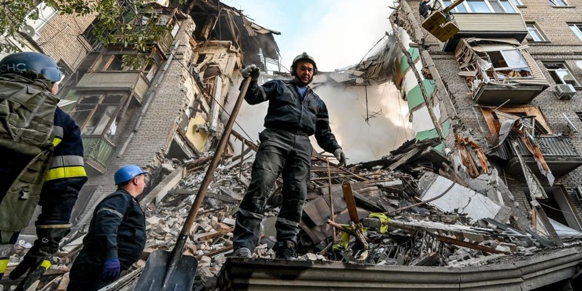 ukrainian-firefighters-push-out-a-fire-a