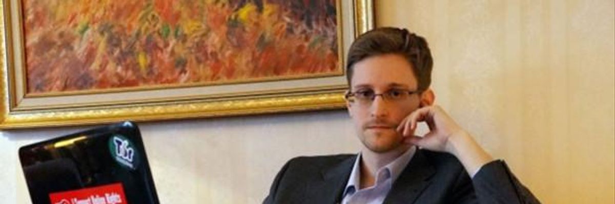 Snowden and NSA Go Tete-a-Tete over Internal Emails