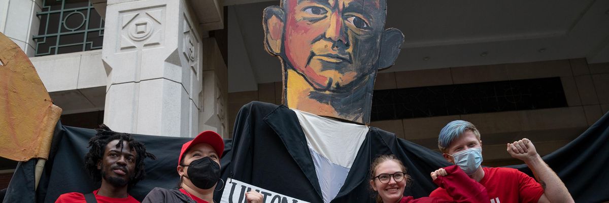 Union supporters rally in Staten Island