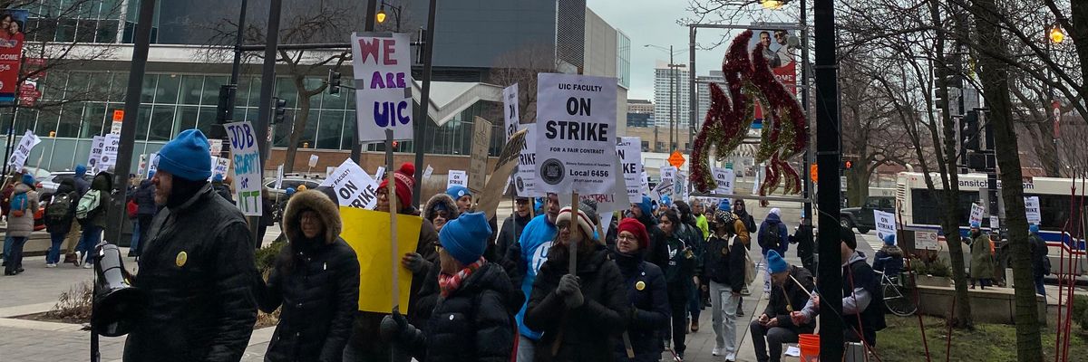 University of Illinois Chicago are pictured on the picket line