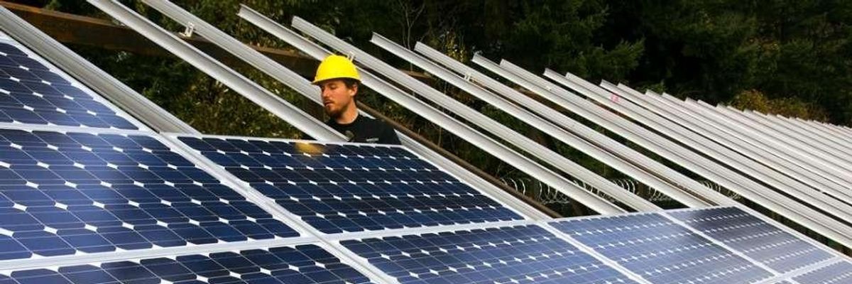 Solar Power That Led to Teacher Bonuses in Arkansas Exemplify Green New Deal