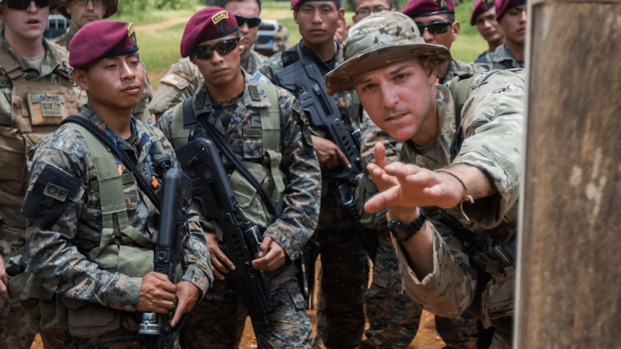 US and Guatemalan troops train together