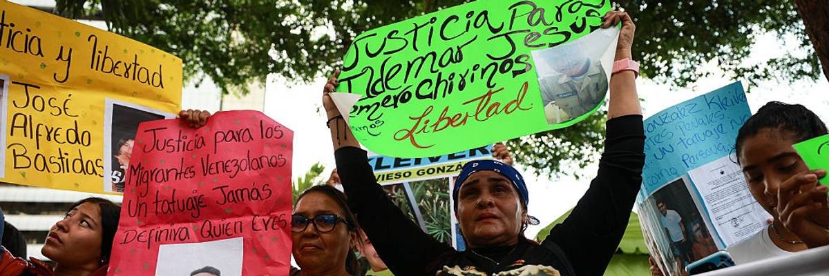 US deportations to El Salvador - Venezuela