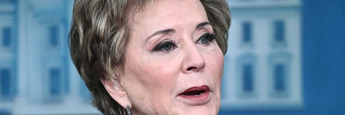 US-POLITICS-BRIEFING-LEAVITT