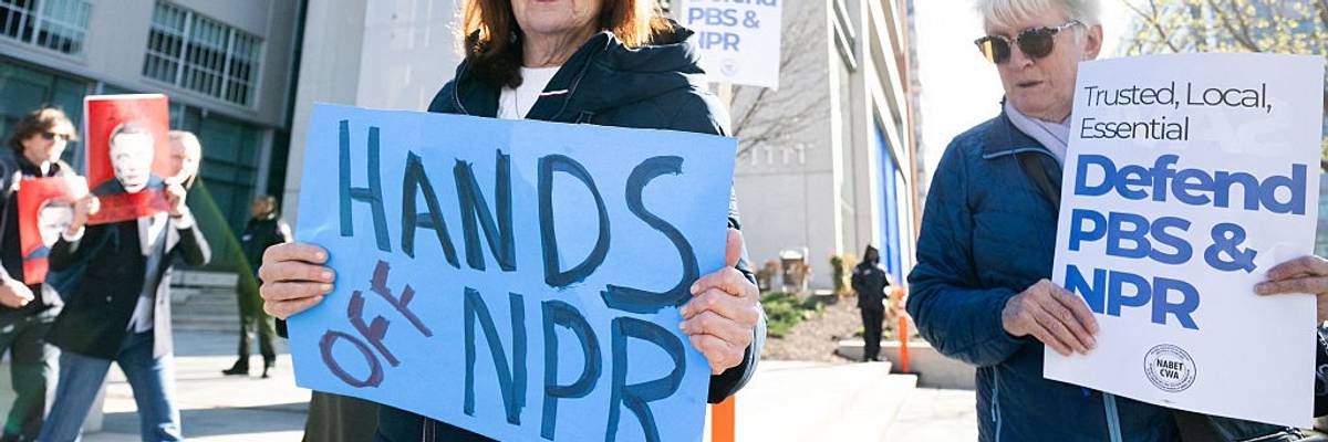 US-POLITICS-MEDIA-PROTEST