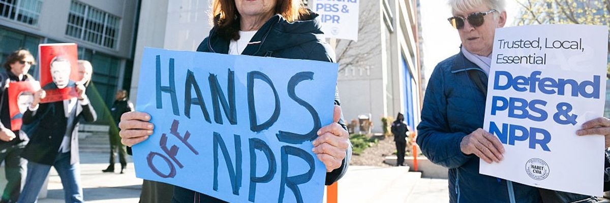 US-POLITICS-MEDIA-PROTEST