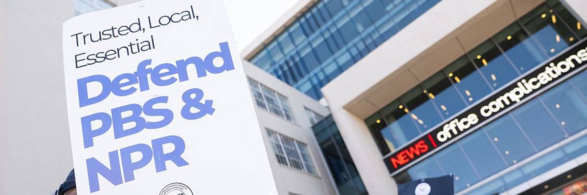 US-POLITICS-MEDIA-PROTEST