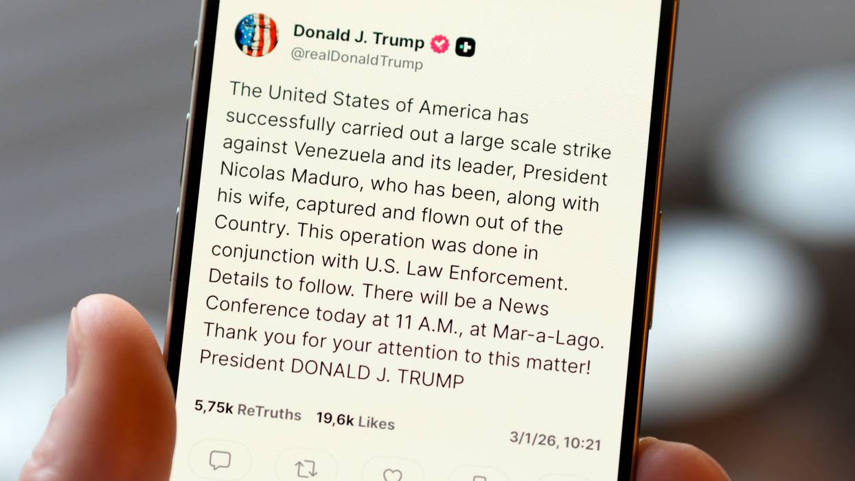 Lawsuit Filed Against 'Blatantly Corrupt' Trump Scheme to Charge for Early Access to Market-Moving Social Posts