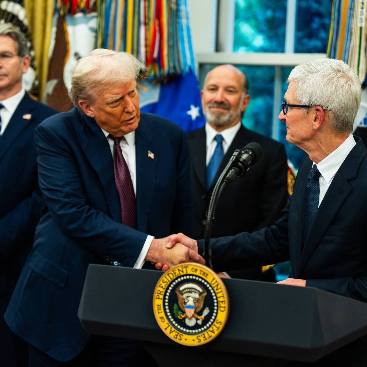 'Keep Bribing Him Forever': Critics Appalled at New Details of Trump's Corporate Shakedowns