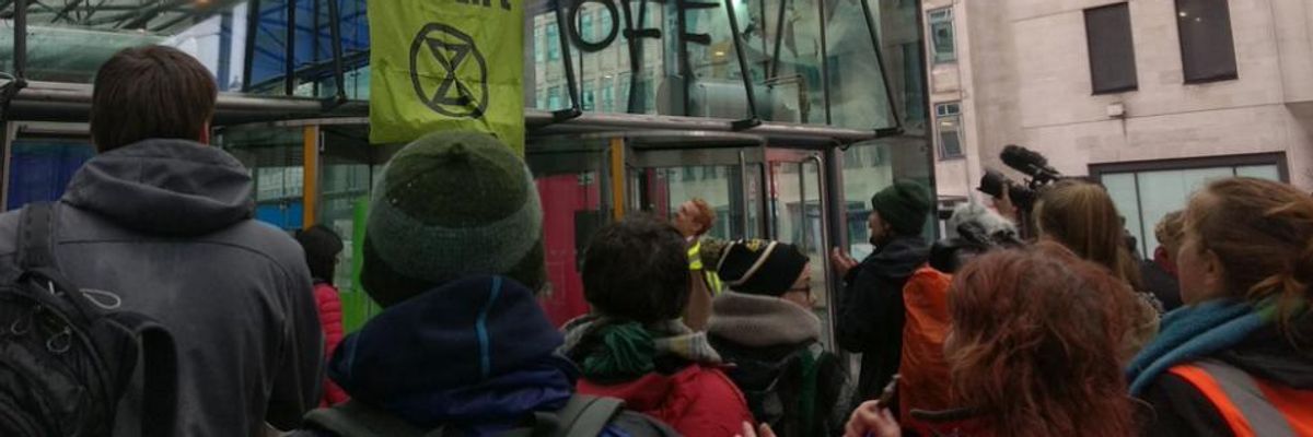 'The Political System Is Failing Us': British Energy Dept Blockaded to Protest Climate Inaction and Fracking