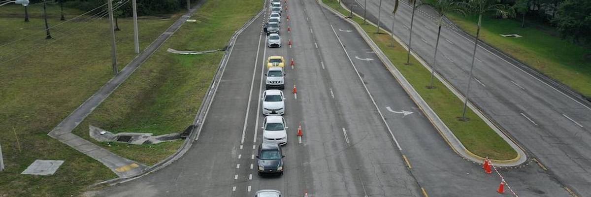 'Unforgettable' Footage of Endless Line of Cars at Food Banks a Stark Illustration of Coronavirus Crisis in US