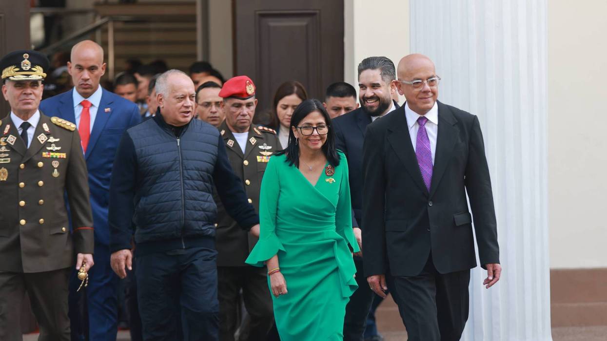 Venezuelaâs vice president takes oath as interim president