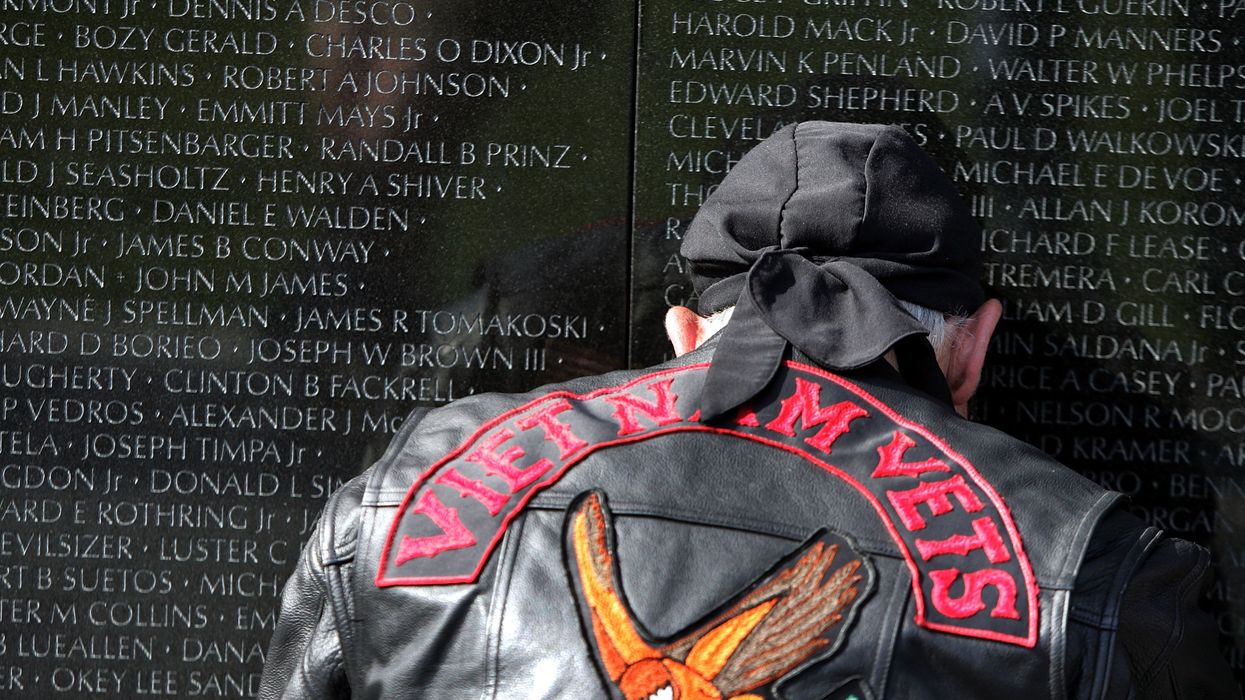 Vietnam War veteran at the Memorial Wall
