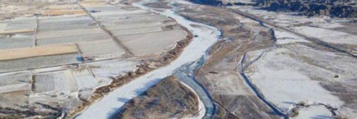 Ruptured Pipeline Pumps Tens of Thousands of Gallons of Shale Oil Along Yellowstone River