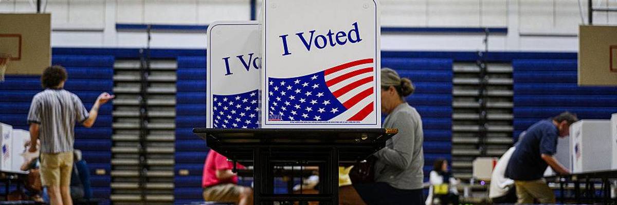 Expert Explains the Real Danger Behind Trump's Midterm ‘National Emergency’ Threat