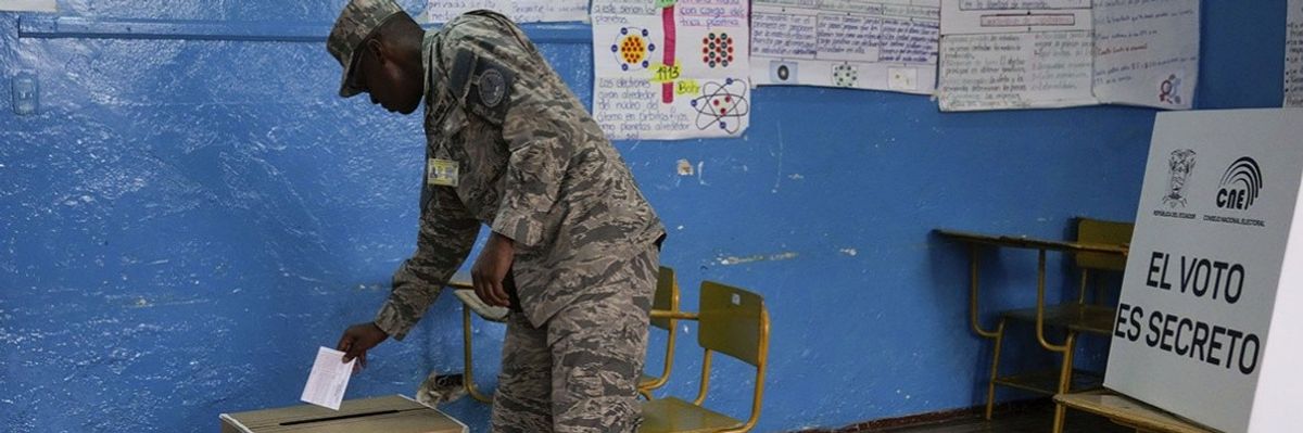 Voting in Ecuador