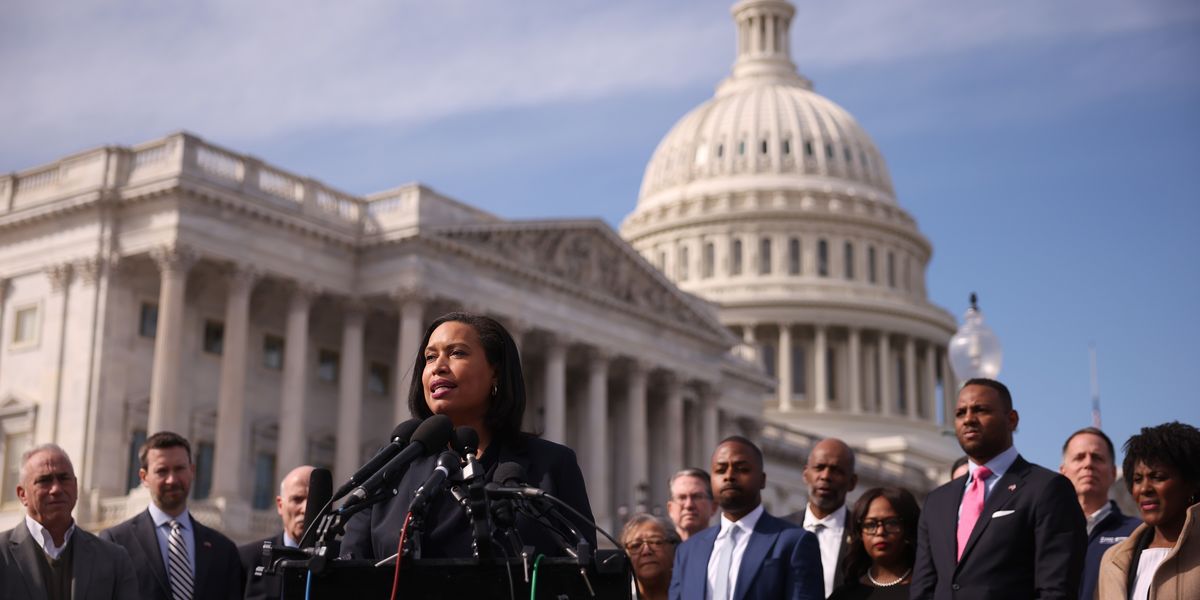 ‘Nothing Short of Fiscal Sabotage’: GOP Spending Bill Would Blow Billion Hole in DC Budget | Common Dreams ‘Nothing Short of Fiscal Sabotage’: GOP Spending Bill Would Blow Billion Hole in DC Budget | Common Dreams