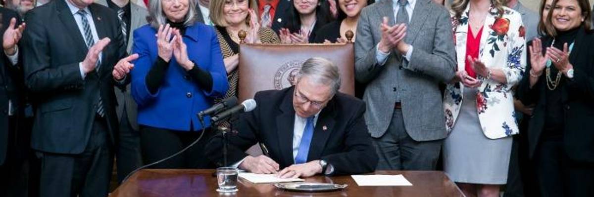 As Larger Battle Rages, Washington Enacts First State Law to Protect Net Neutrality