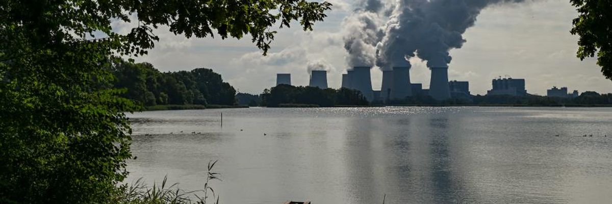Covid-19 Pandemic Is 'Yet Another Wake-Up Call': 1 in 8 Deaths Across EU Tied to Environmental Pollution