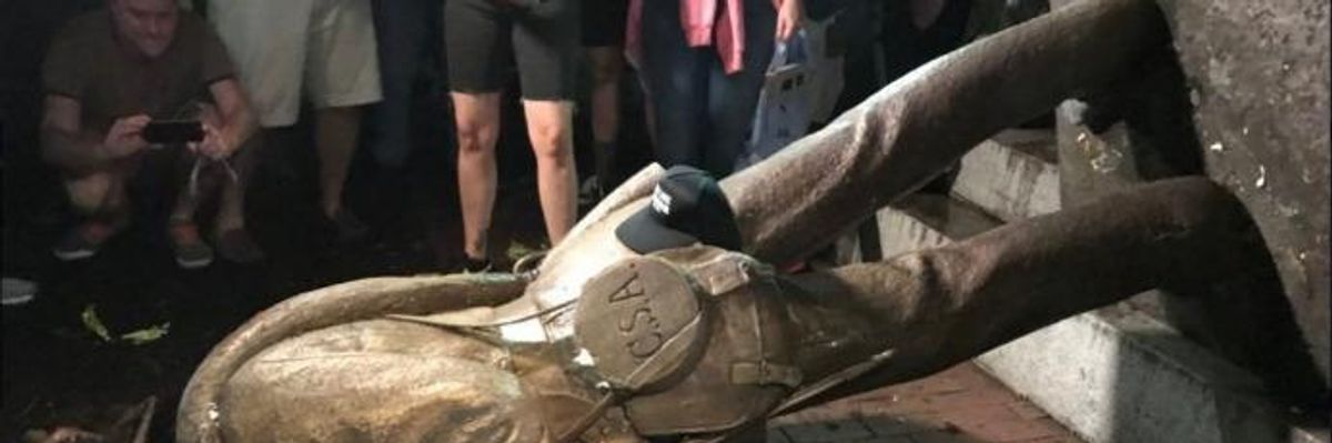 'Everybody Pull!': North Carolina Protesters Topple Confederate Statue Silent Sam