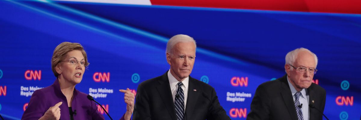 In Iowa Debate, Progressives Resist Efforts to Divide Them