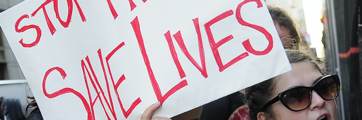 20 Top Economists Endorse Medicare for All as Best Plan to Cut Costs, Save Tens of Thousands of Lives Each Year