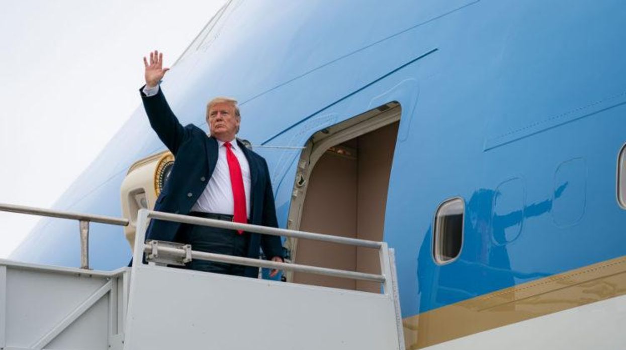 Trump Backs Overthrow Of Venezuelan President, Recognizes Right-Wing Opposition Figure As Leader