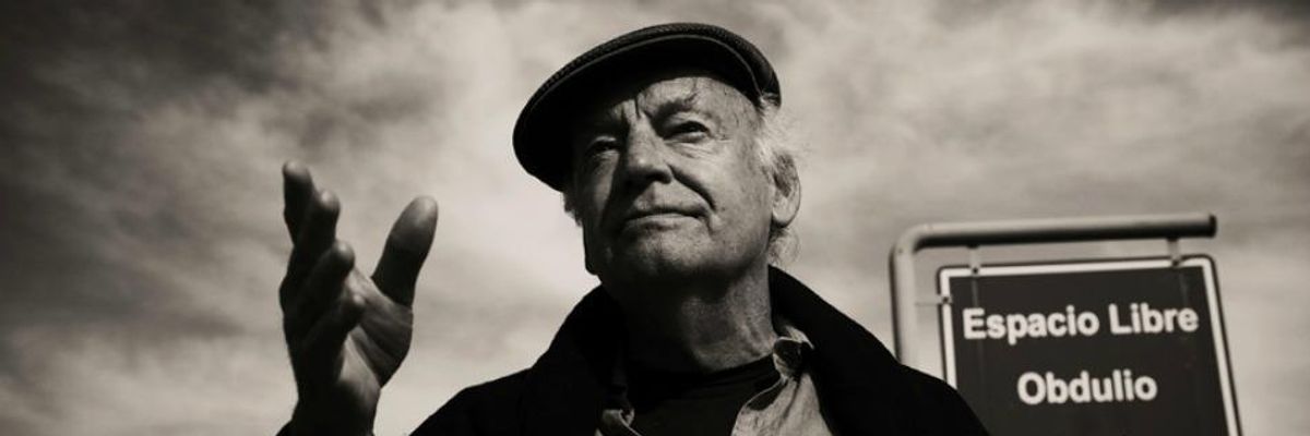 Writer Eduardo Galeano, Voice of Latin America's Left, Dead at 74