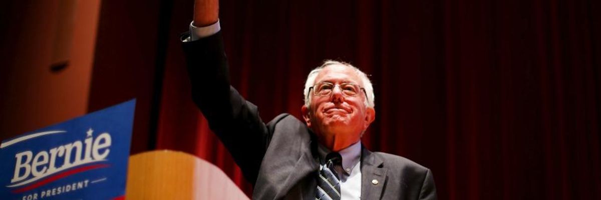 Seizing on Establishment Panic, Sanders Sharpens Contrast with Clinton