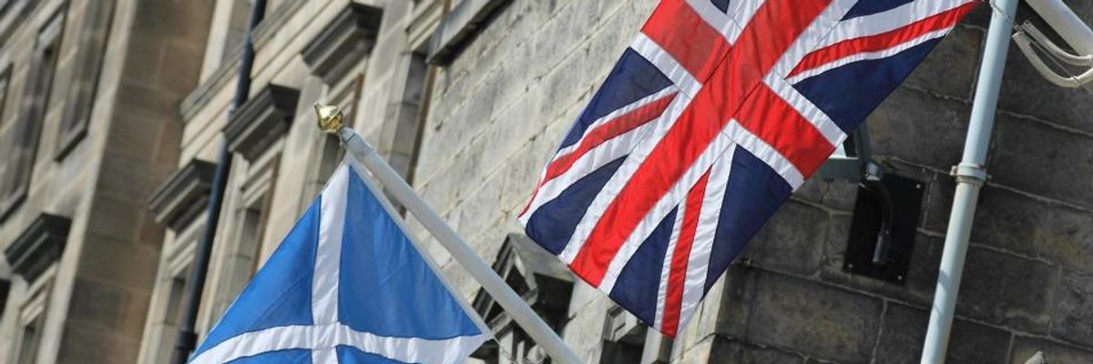 'Project Panic': British Leaders Make Last-Ditch Offers to Spoil Scottish Independence