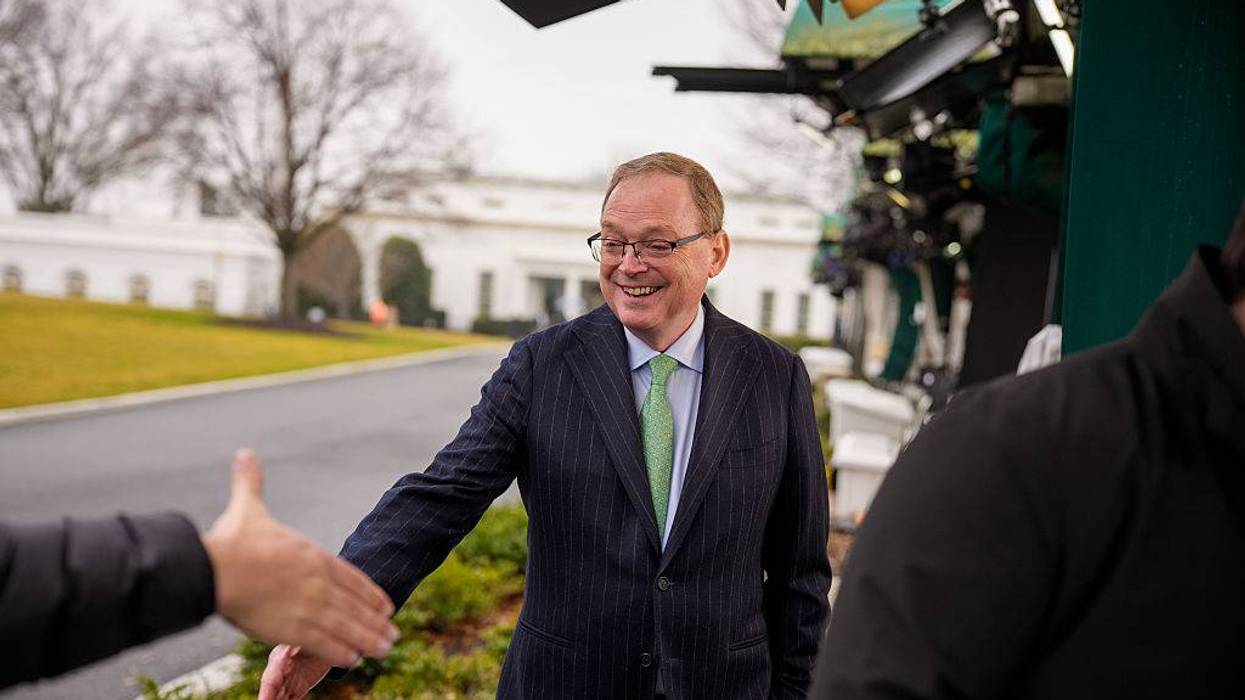 Long Iran War Would Hurt Consumers, But That’s the ‘Last of Our Concerns’: Trump Economic Adviser