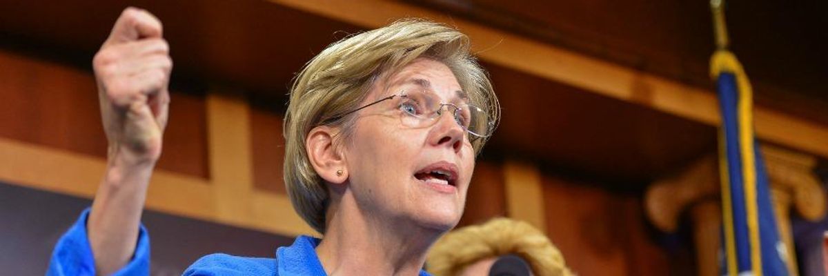 Elizabeth Warren Blasts Tax Plan as 'Giant Wet Kiss' to Corporate America