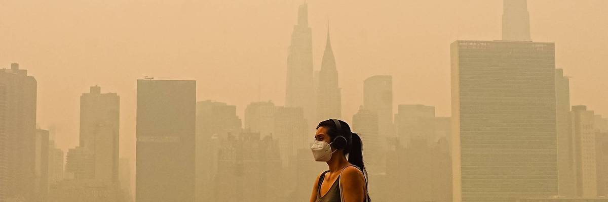 Wildfire smoke from Canada shrouds New York City skyline