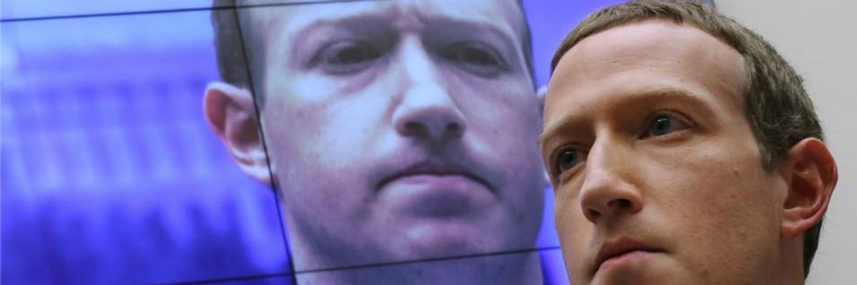 Facebook CEO Zuckerberg Dodges When Pressed About Details of White House Dinner With Trump