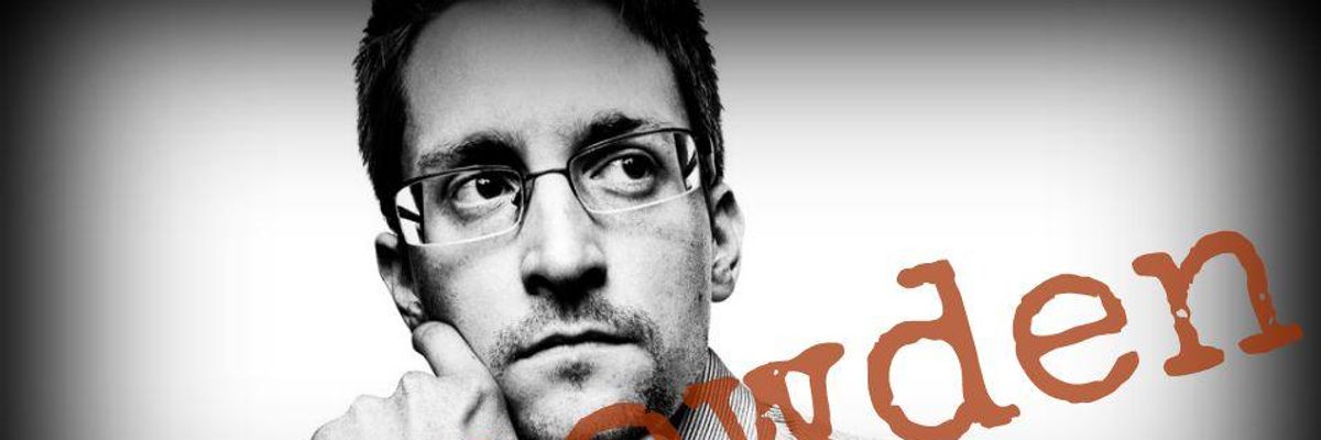 'Can You Hear Me Now?' Twitter Rejoices as @Snowden Arrives