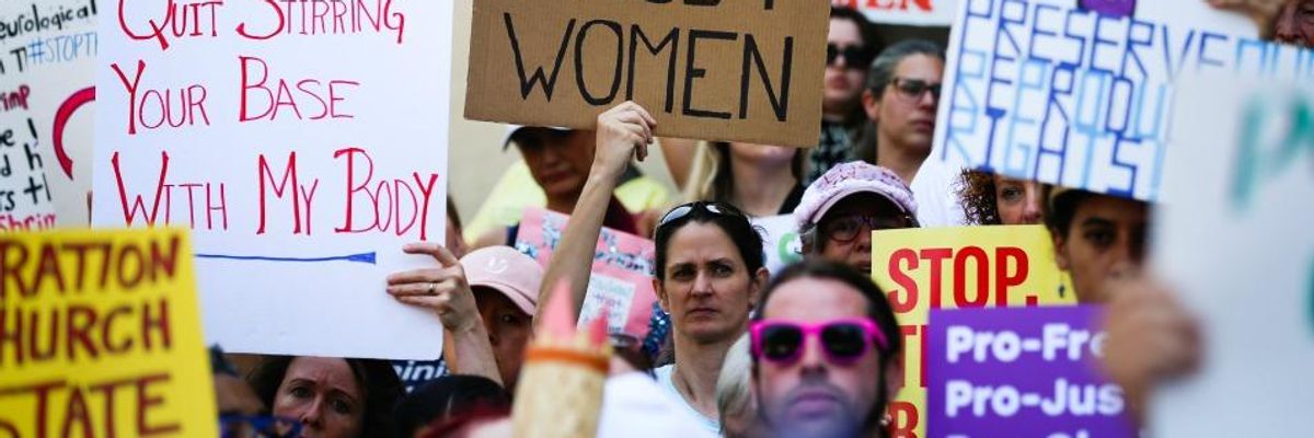 Don't Call Latest Abortion Bans 'Heartbeat Bills,' Doctors Say, Warning of Medically Inaccurate Right-Wing Talking Points