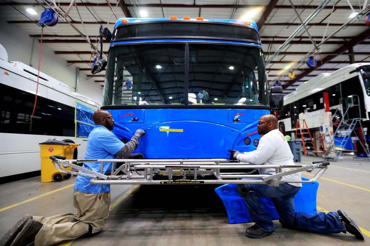 workers-build-an-electric-bus-at-a-facto