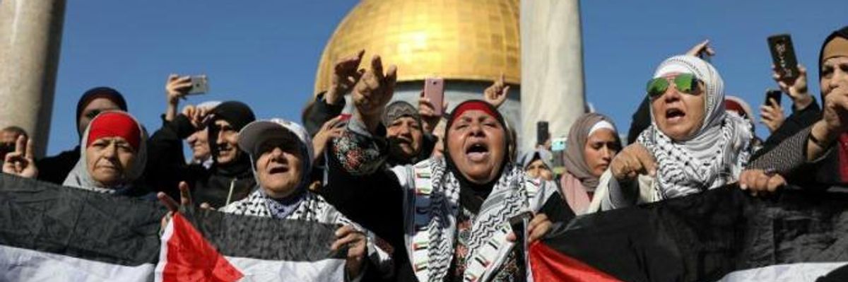 'Day of Rage' in Occupied Territories Amid Global Outcry Against Trump's Jerusalem Move