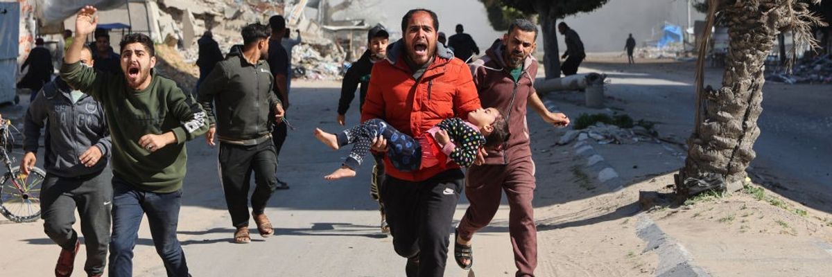 Young girl injured by Israeli bombing in Gaza