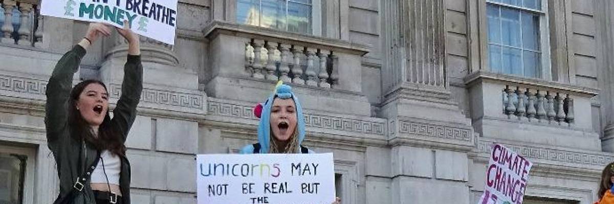 13-Year-Old US Activist Hailed as Glorious 'Threat' to Those Driving Planetary Disaster With Climate Denialism