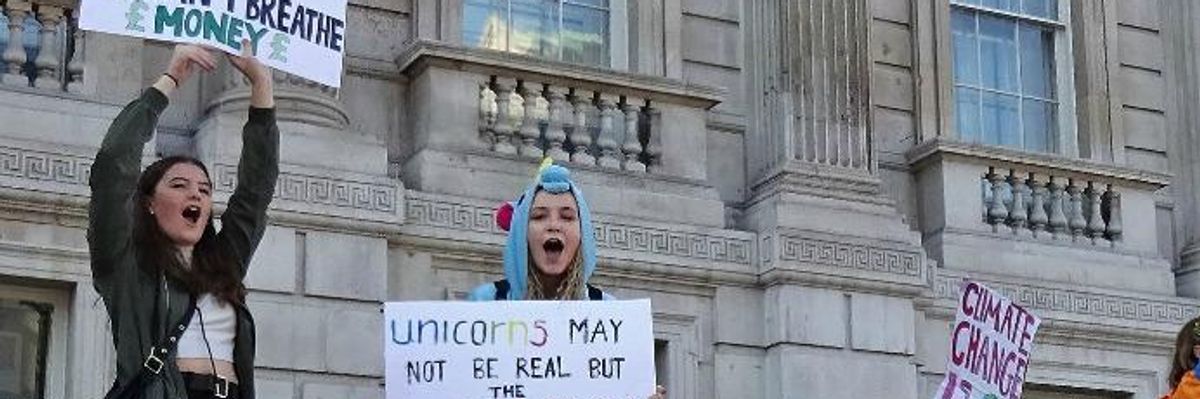 13-Year-Old US Activist Hailed as Glorious 'Threat' to Those Driving Planetary Disaster With Climate Denialism