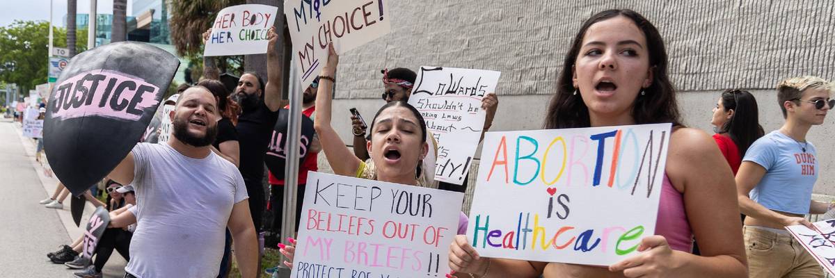 young pro-choice protesters in Florida
