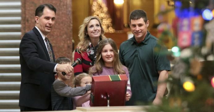 'Democracy Dies...in the Early Morning Light' as Wisconsin GOP Rams Through 'Lame Duck Legislative Coup'