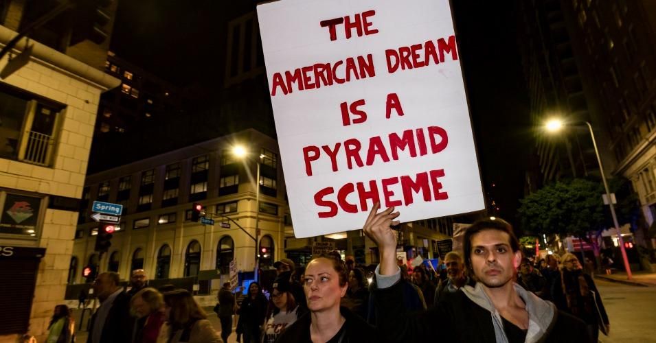 'Maddening' Graphic Shows How 400 Richest Americans Paid Less In Taxes Than Any Other Income Group