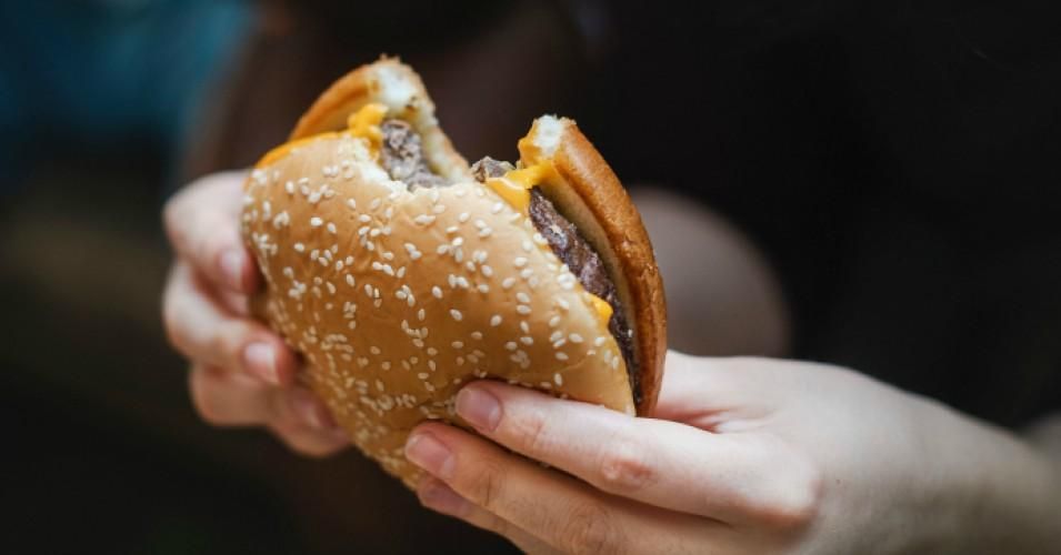 Slashing US Meat Consumption by Half Could Cut Diet-Related Greenhouse Gas Emissions by 35%: Study