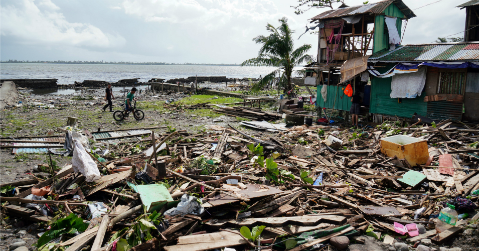 Typhoon Devastates Philippines With at Least 20 Dead on Christmas Day | Common Dreams News