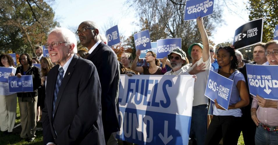 Bernie Sanders 'Raises the Bar Even Further' on Climate With Vow to Ban Fracking, All New Fossil Fuel Projects