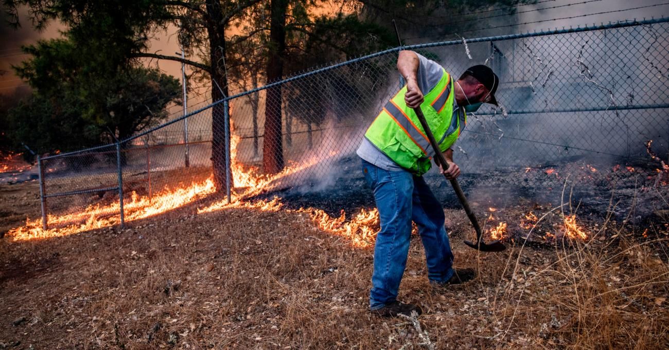 A worker in Northern Calfornia during a wildfire